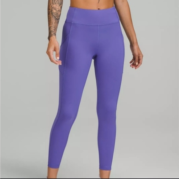 Lululemon Crop Leggings Size Medium Women - Picture 1 of 10